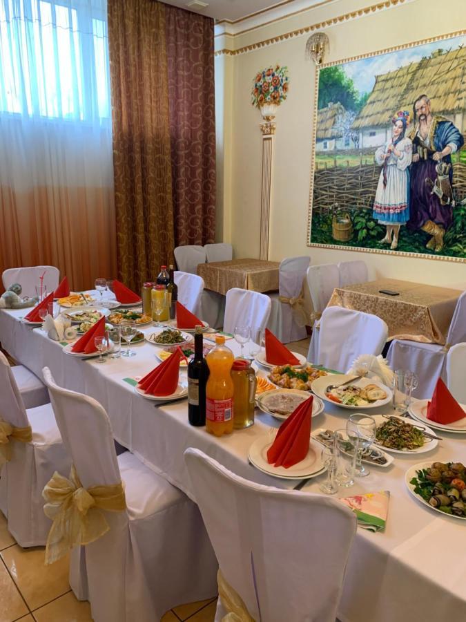Готель "У Свата" Гришківці Бердичівський Р-Н Hryshkivtsi ภายนอก รูปภาพ